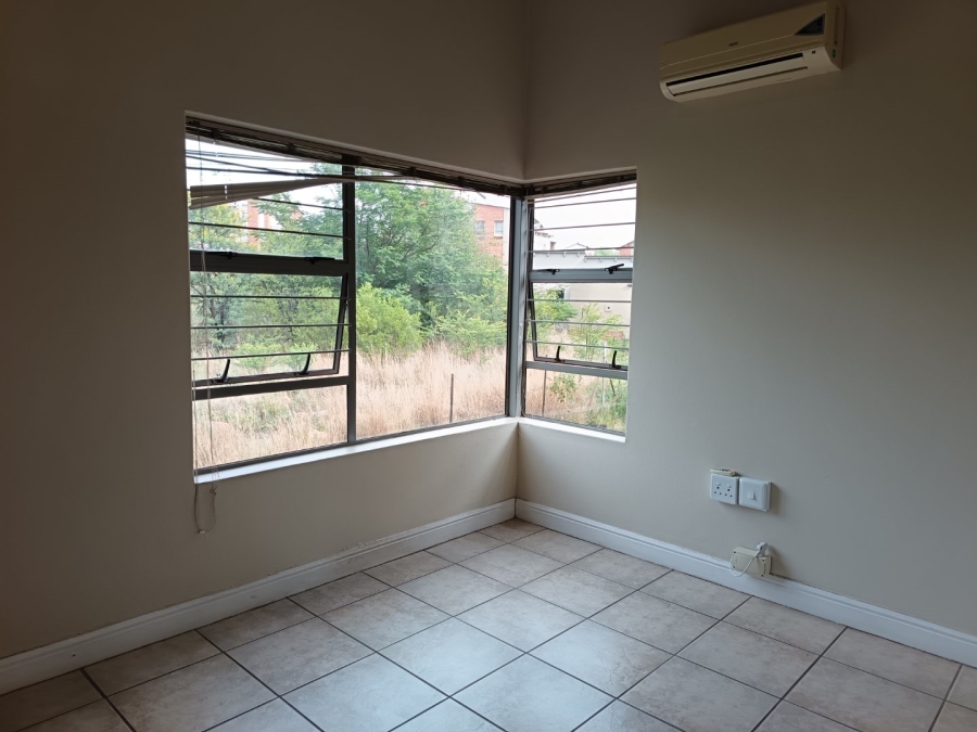 To Let 2 Bedroom Property for Rent in Dassie Rand North West